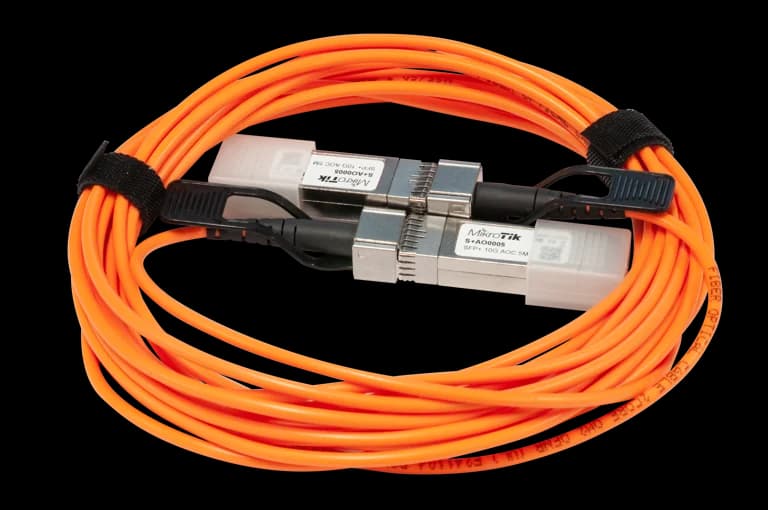 MikroTik S+AO0005 SFP+ Active Optics Direct Attach Cable, 5m — 1
