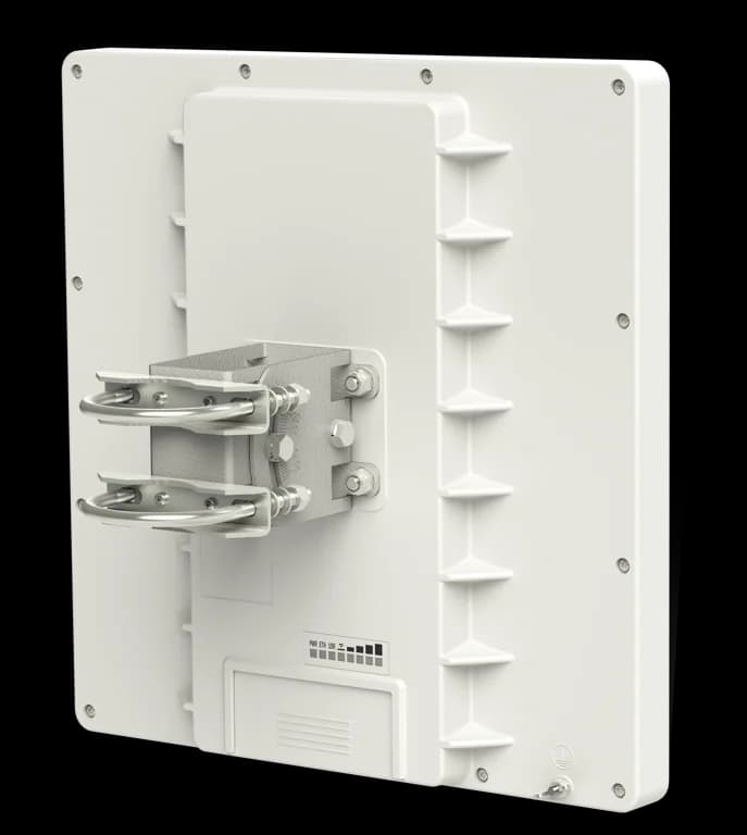 MikroTik RB911G-5HPnD-QRT QRT 5 24 dBi Panel Antenna CPE — 1