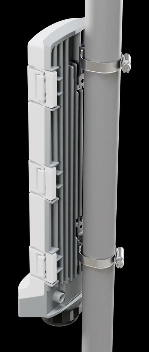 MikroTik CSS606-1G-2Gi-3S+OUT Outdoor Managed Switch — 4
