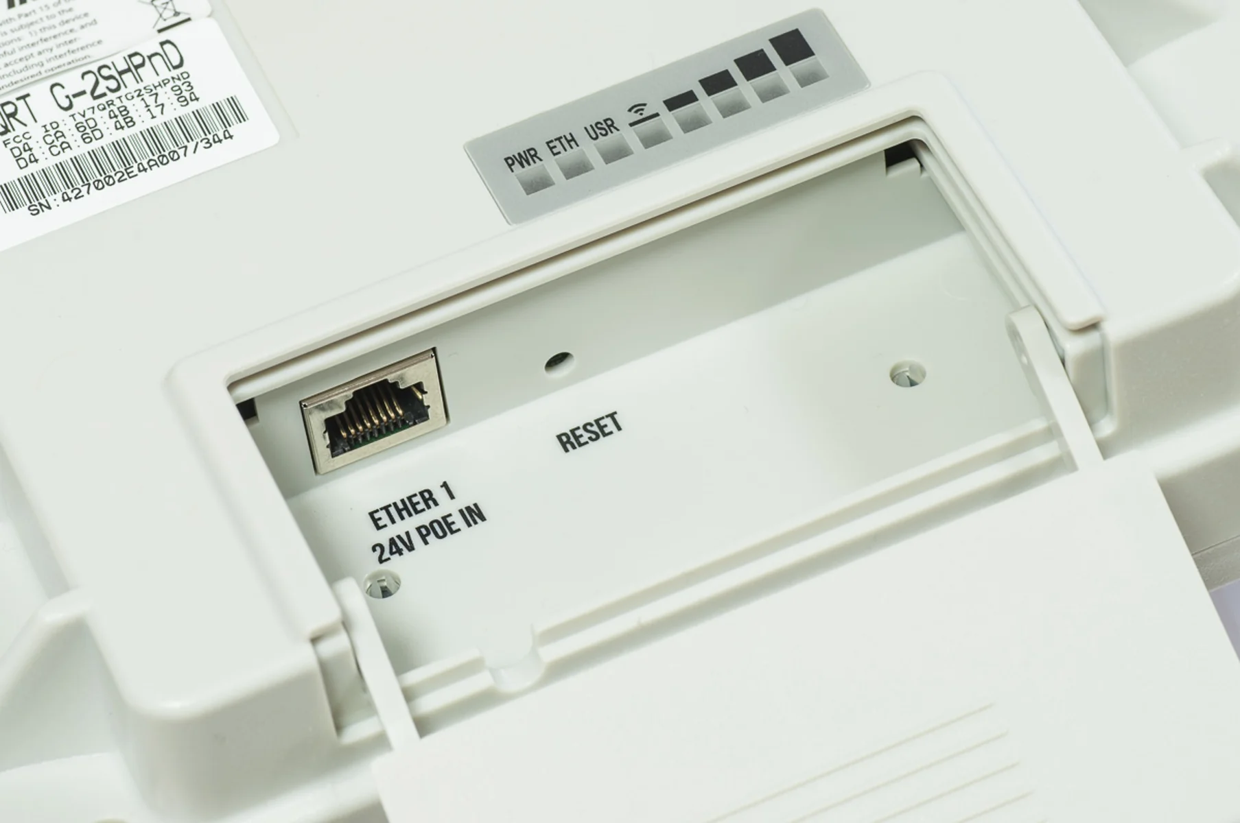 MikroTik RBQRTG-2SHPnD 2.4 GHz 17 dBi Outdoor Wi-Fi Bridge — 2